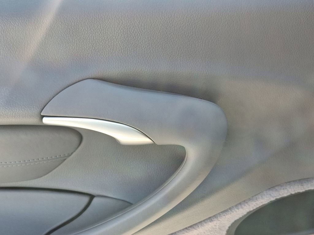 Used 2001 Porsche 911 Carrera image 14