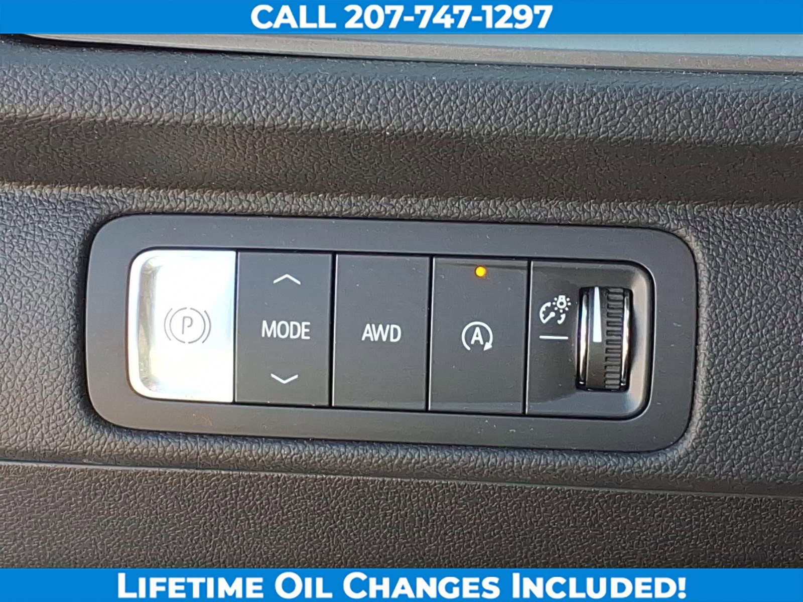 Used 2025 Chevrolet Traverse LT image 16