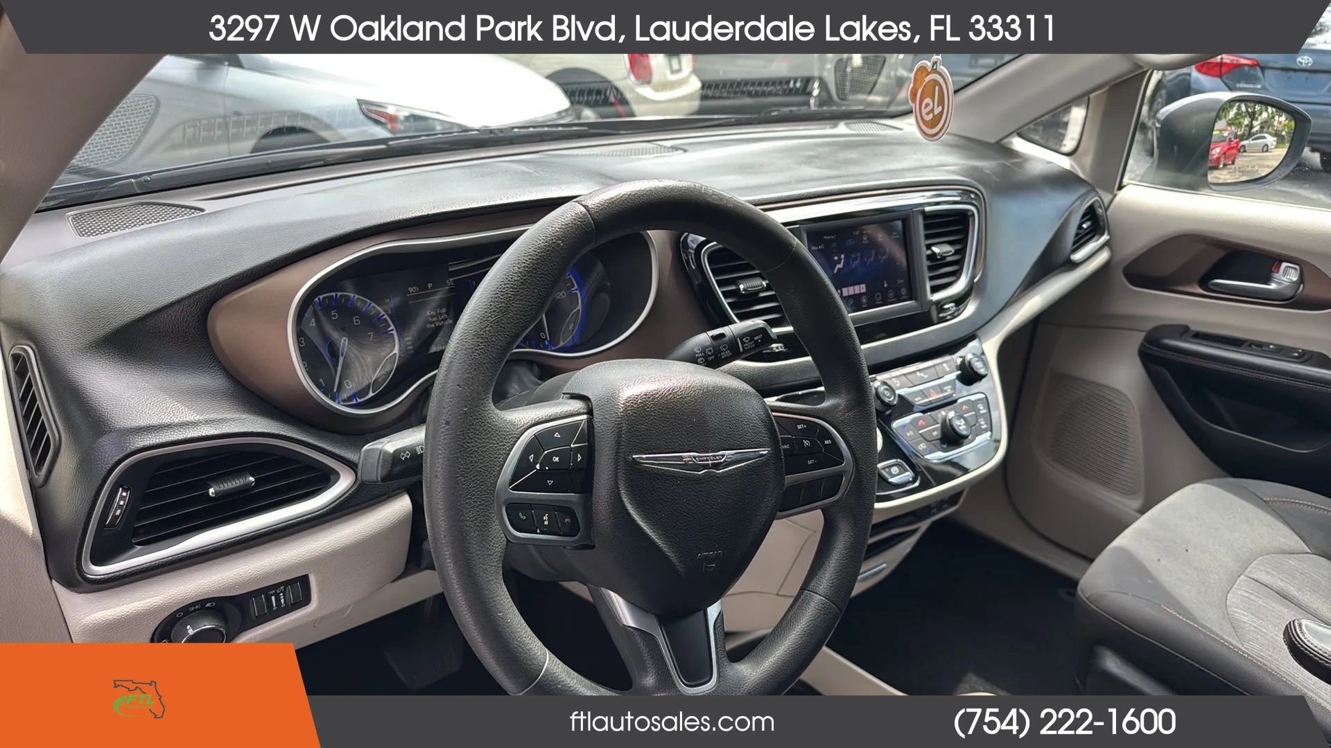 Used 2018 Chrysler Pacifica LX FWD image 22