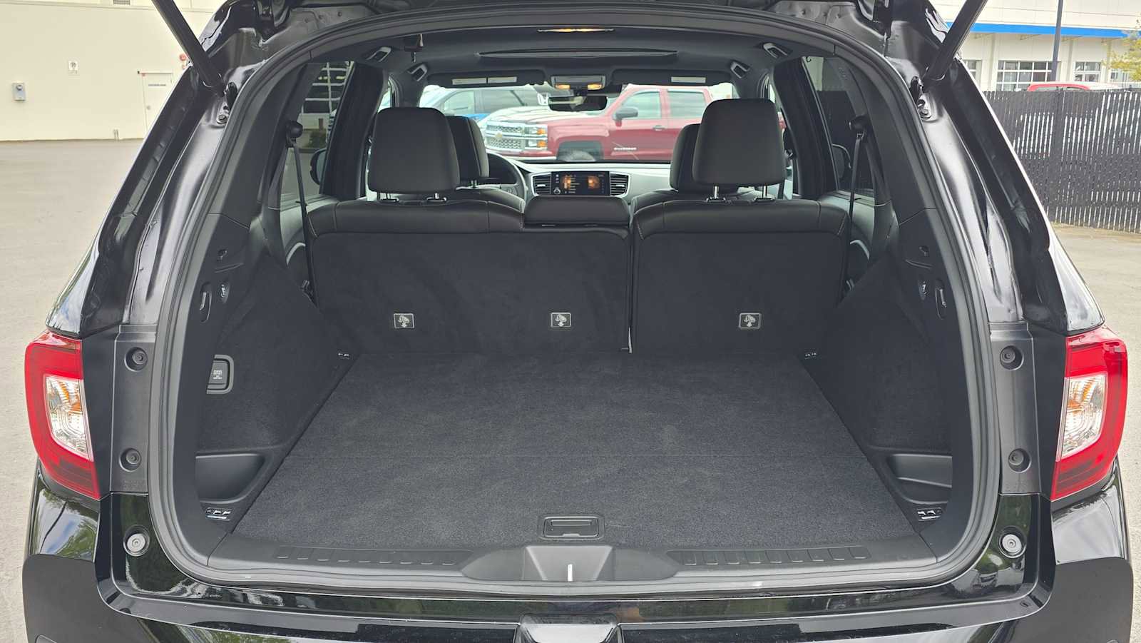 Used 2025 Honda Passport TrailSport image 14