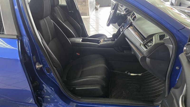 Used 2019 Honda Civic Sport image 22