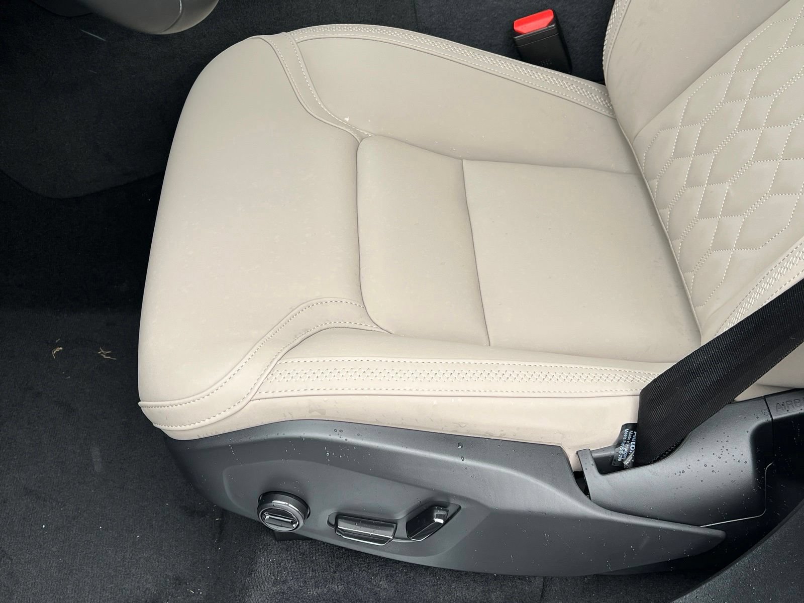 New 2027 Volvo XC60 B5 Core AWD/4WD image 39