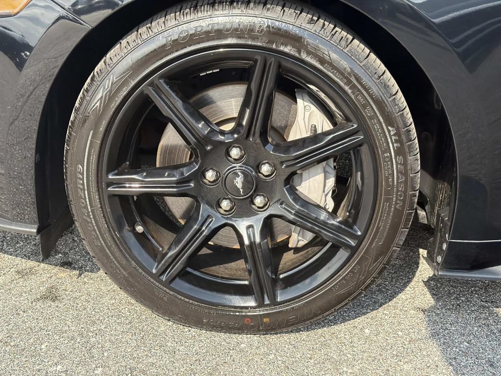 Used 2020 Ford Mustang GT w/ Black Accent Package RWD image 9