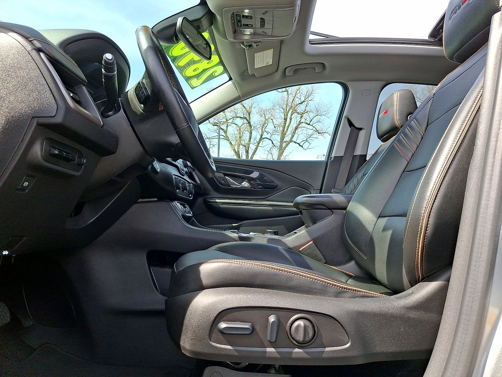 Used 2024 GMC Terrain AT4 w/ Tech Package AWD/4WD image 11