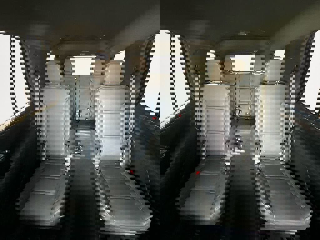 Used 2022 Chevrolet Tahoe LT w/ Luxury Package image 13