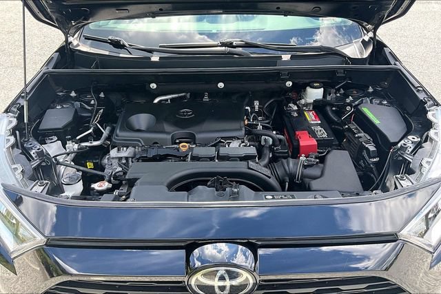Used 2020 Toyota RAV4 XLE w/ All Weather Liner Package AWD/4WD image 33