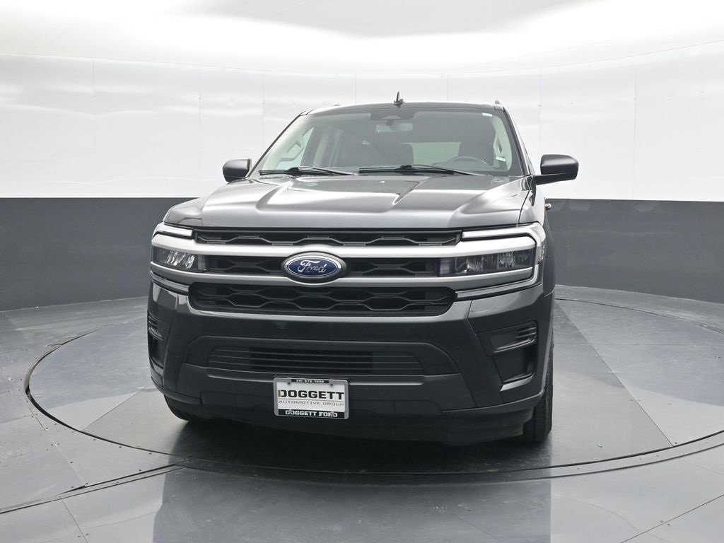 Certified 2024 Ford Expedition XLT image 5