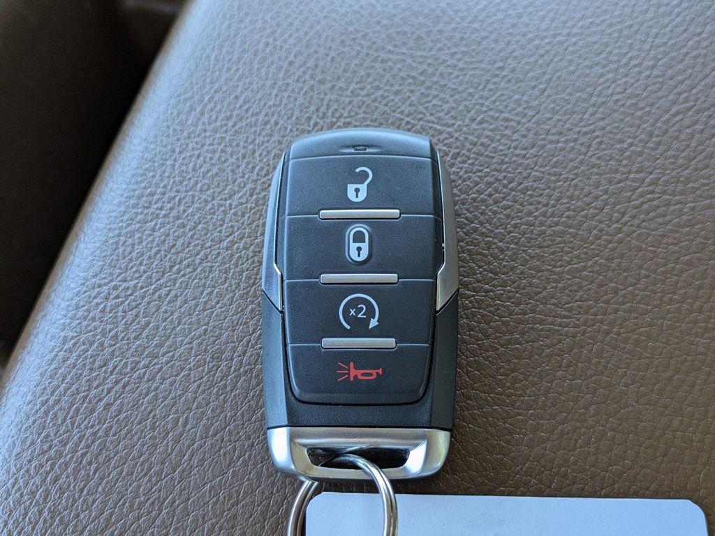 Used 2020 RAM 1500 Laramie image 30