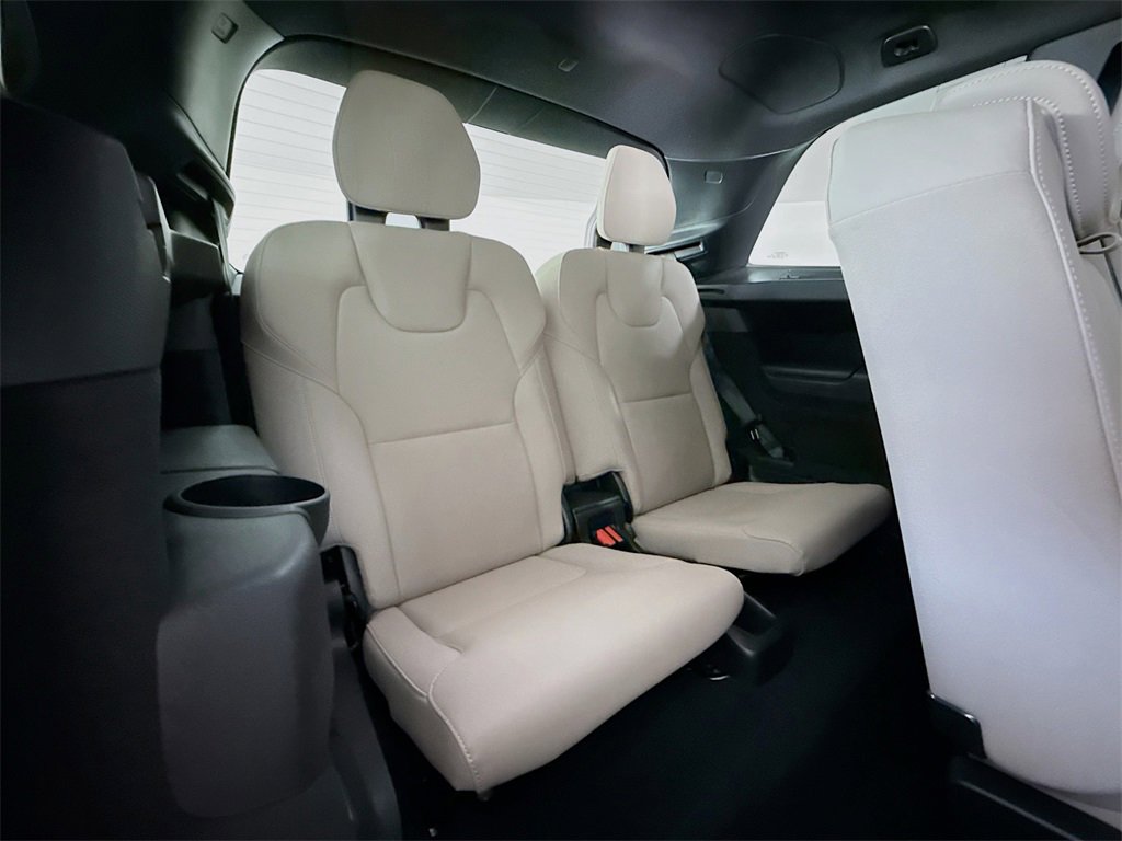 New 2025 Volvo XC90 B6 Plus w/ Protection Package Premier image 29