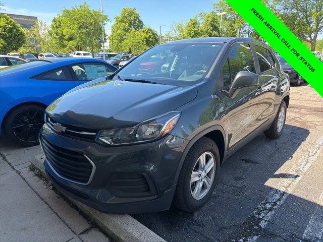 Used 2020 Chevrolet Trax LS w/ Tint and Cruise Package FWD image 1