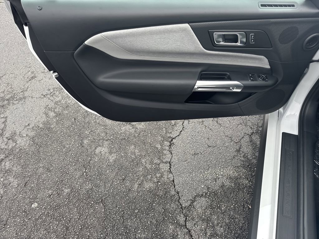 New 2025 Ford Mustang Coupe image 10