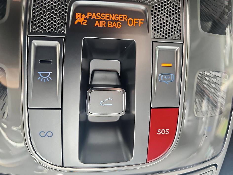 Used 2025 Genesis GV70 3.5T Sport w/ Sport Advanced Package image 26