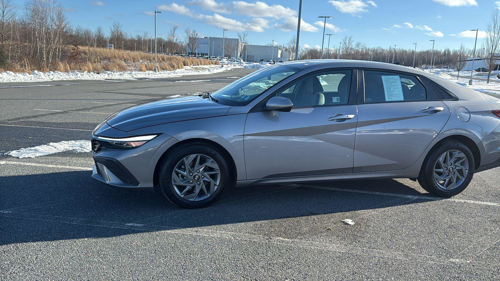 Used 2024 Hyundai Elantra SEL image 12