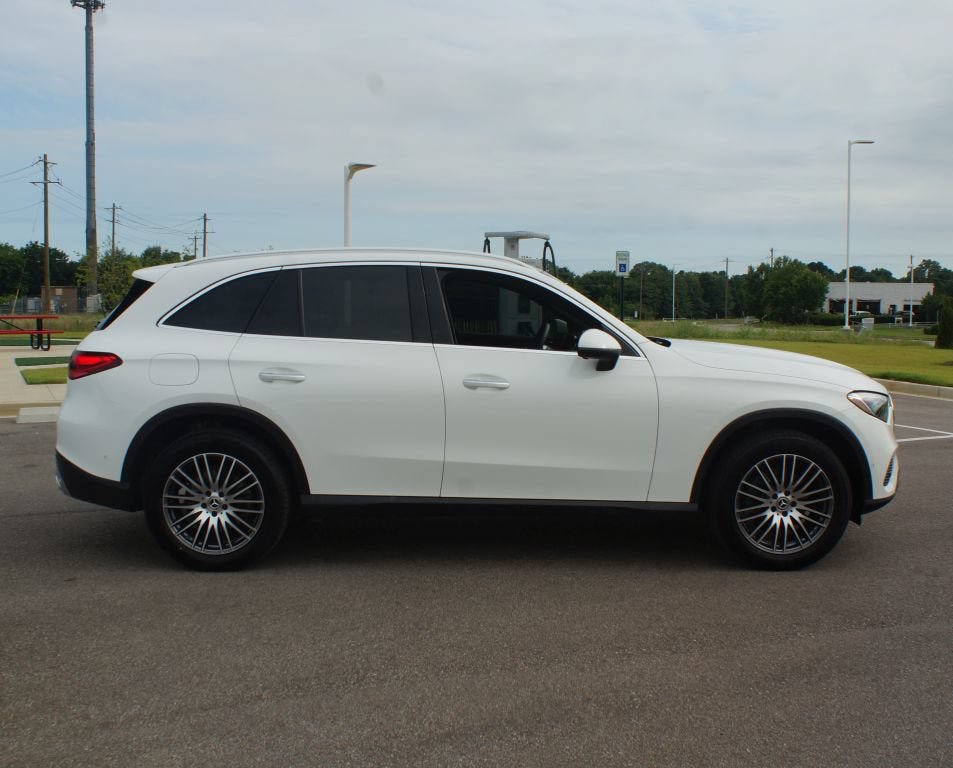 Used 2025 Mercedes-Benz GLC 300 image 20