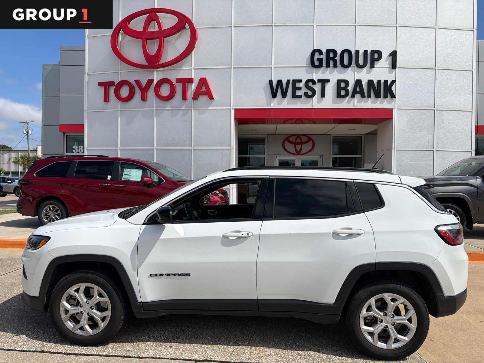 Used 2024 Jeep Compass Latitude