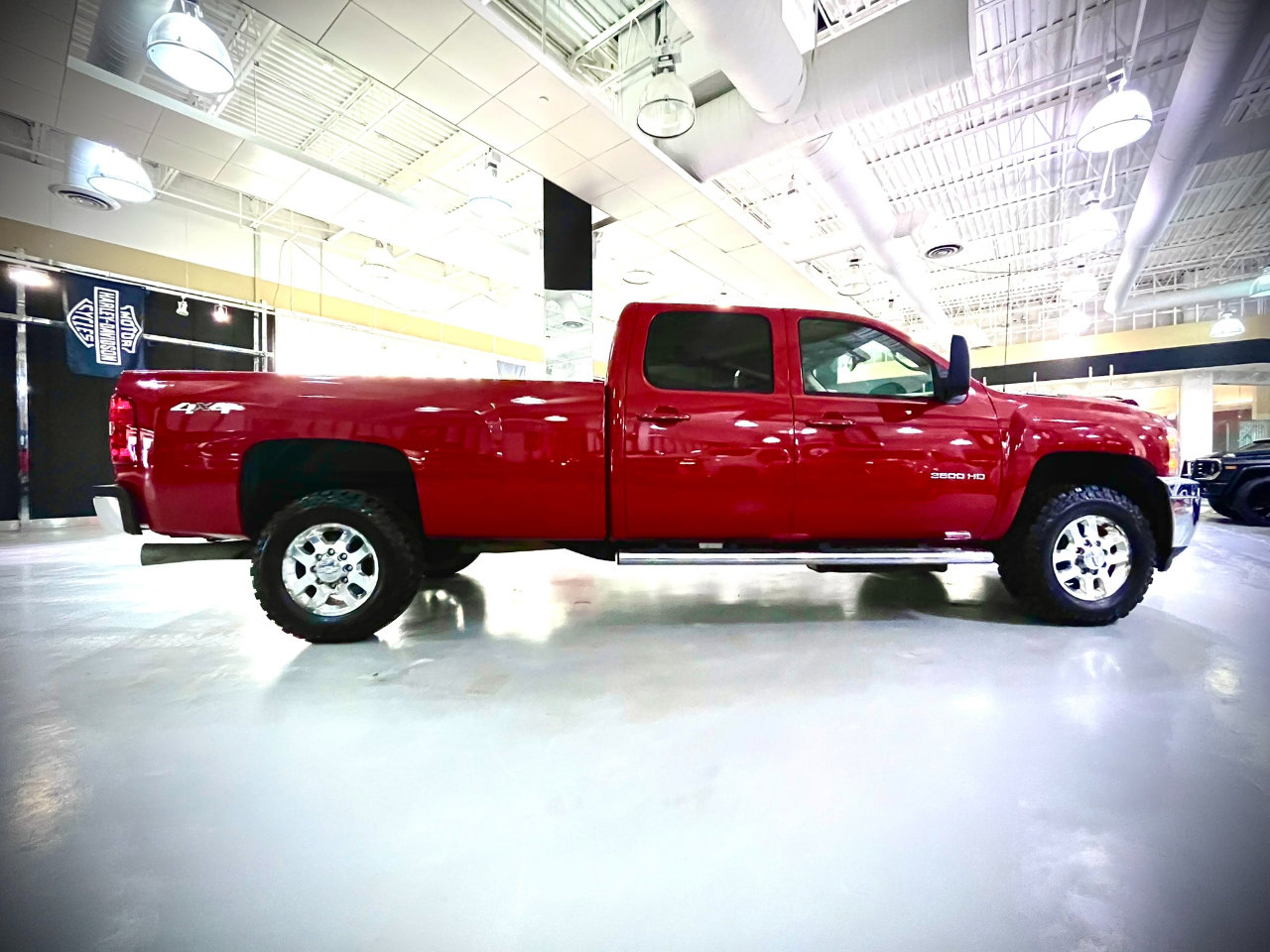 Used 2013 Chevrolet Silverado 3500 LTZ w/ LTZ Plus Package image 6