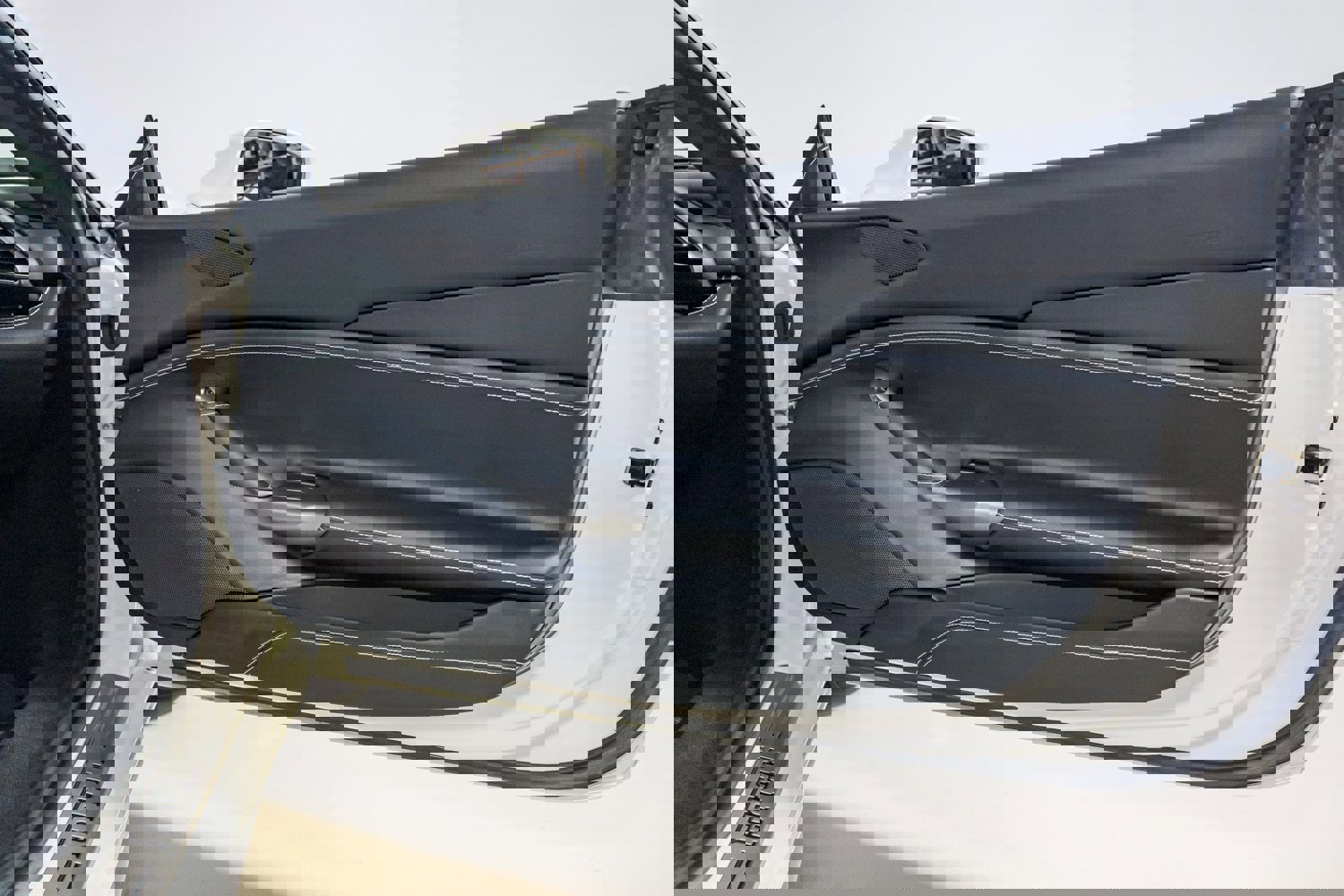 Used 2016 Ferrari 488 GTB image 17