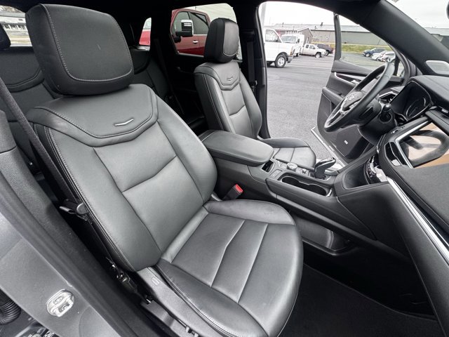 Used 2025 Cadillac XT5 Premium Luxury image 12
