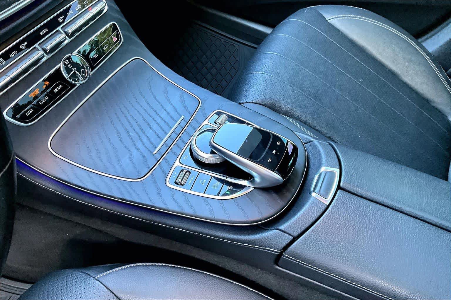 Used 2020 Mercedes-Benz E 350 4MATIC Sedan image 17