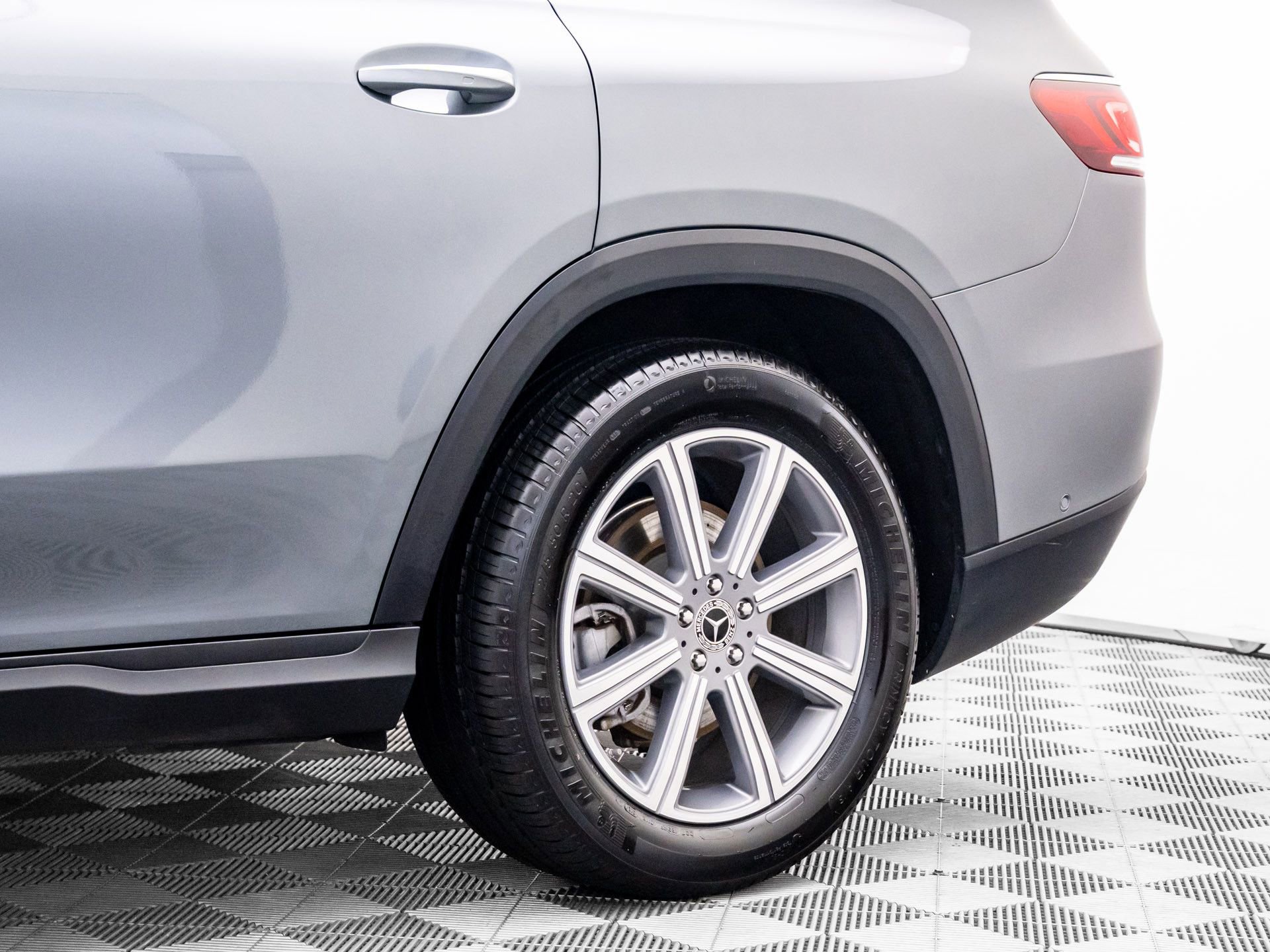 Certified 2022 Mercedes-Benz GLS 450 4MATIC image 35