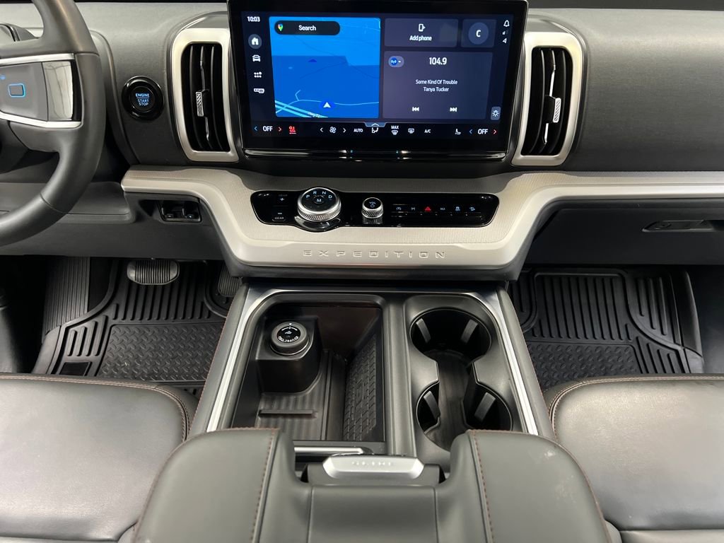 Used 2025 Ford Expedition Active image 52