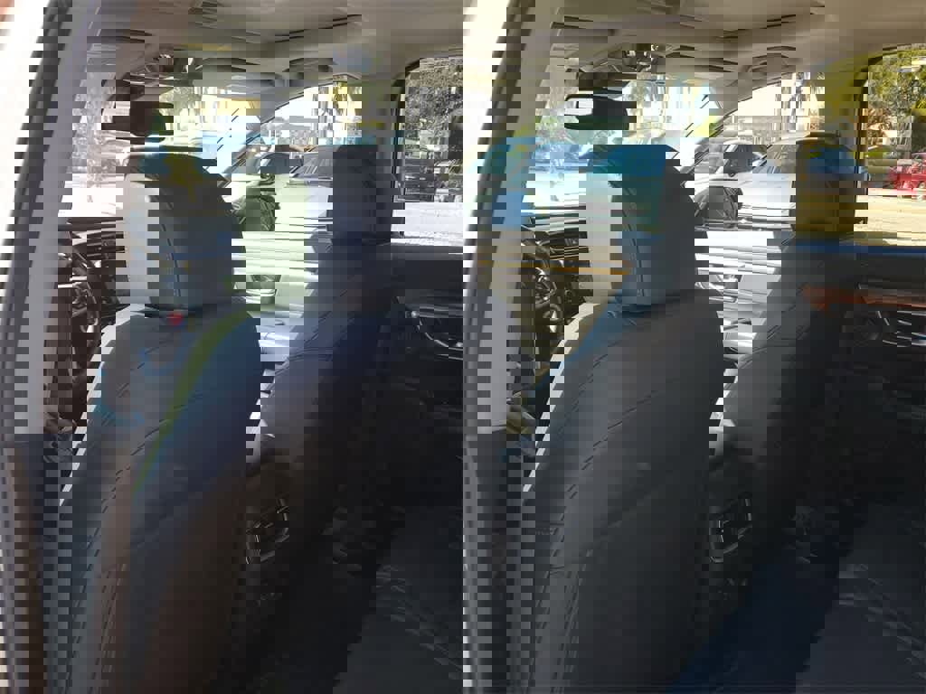 Used 2020 Honda CR-V Touring image 13