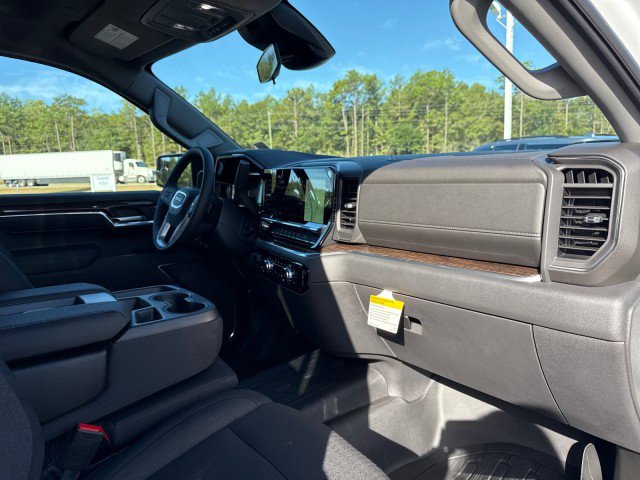 New 2026 GMC Sierra 1500 SLE image 12