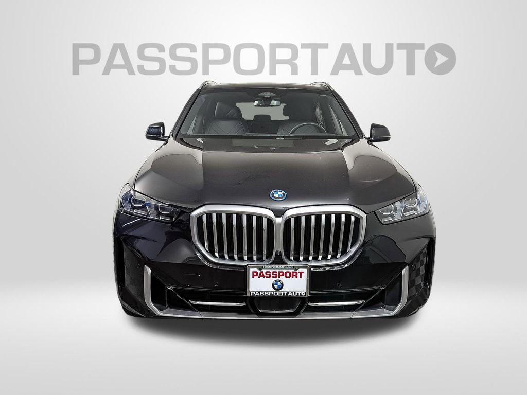 Used 2025 BMW X5 xDrive50e w/ Climate Comfort Package image 9