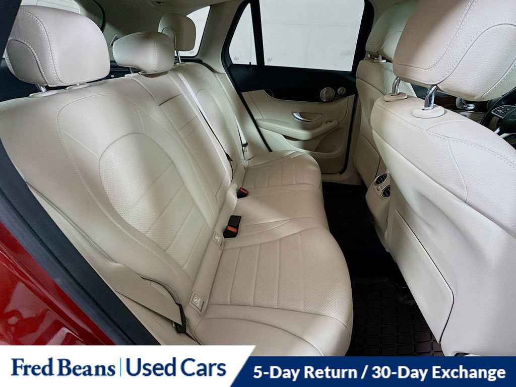 Used 2021 Mercedes-Benz GLC 300 4MATIC image 29