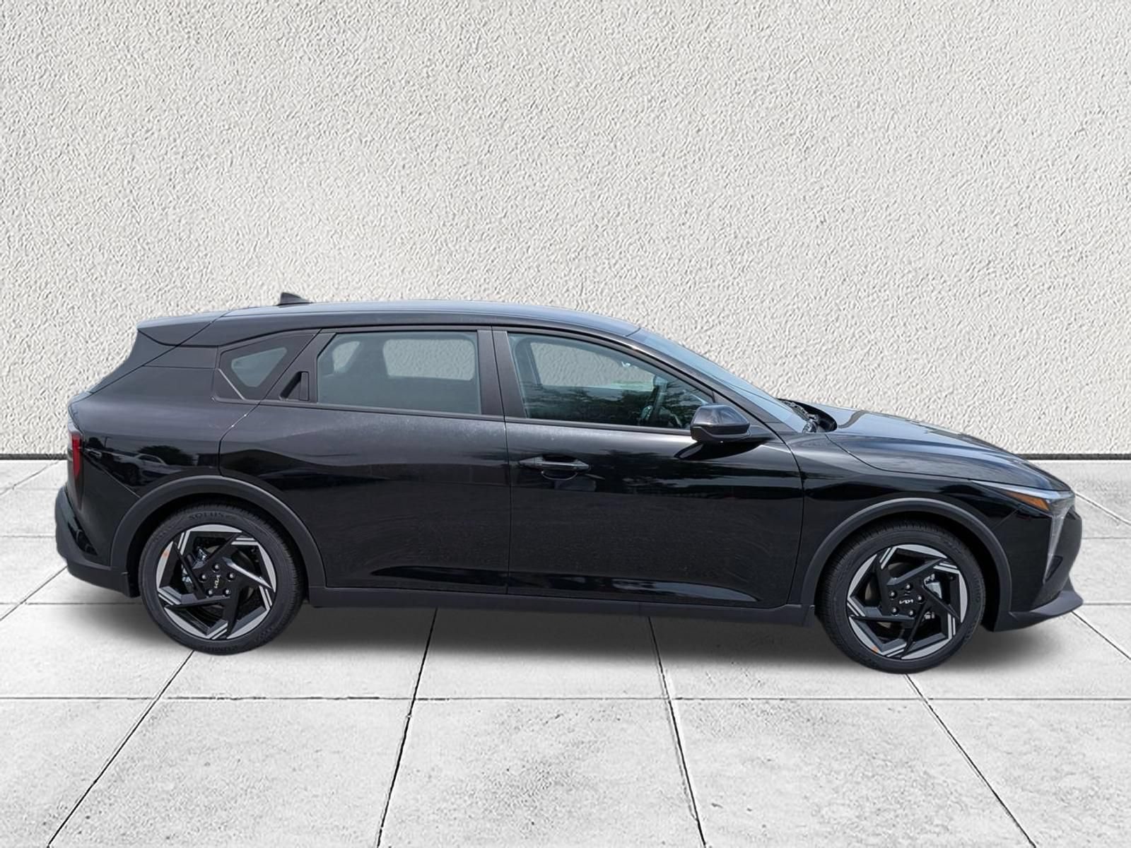 New 2026 Kia K4 EX FWD image 2