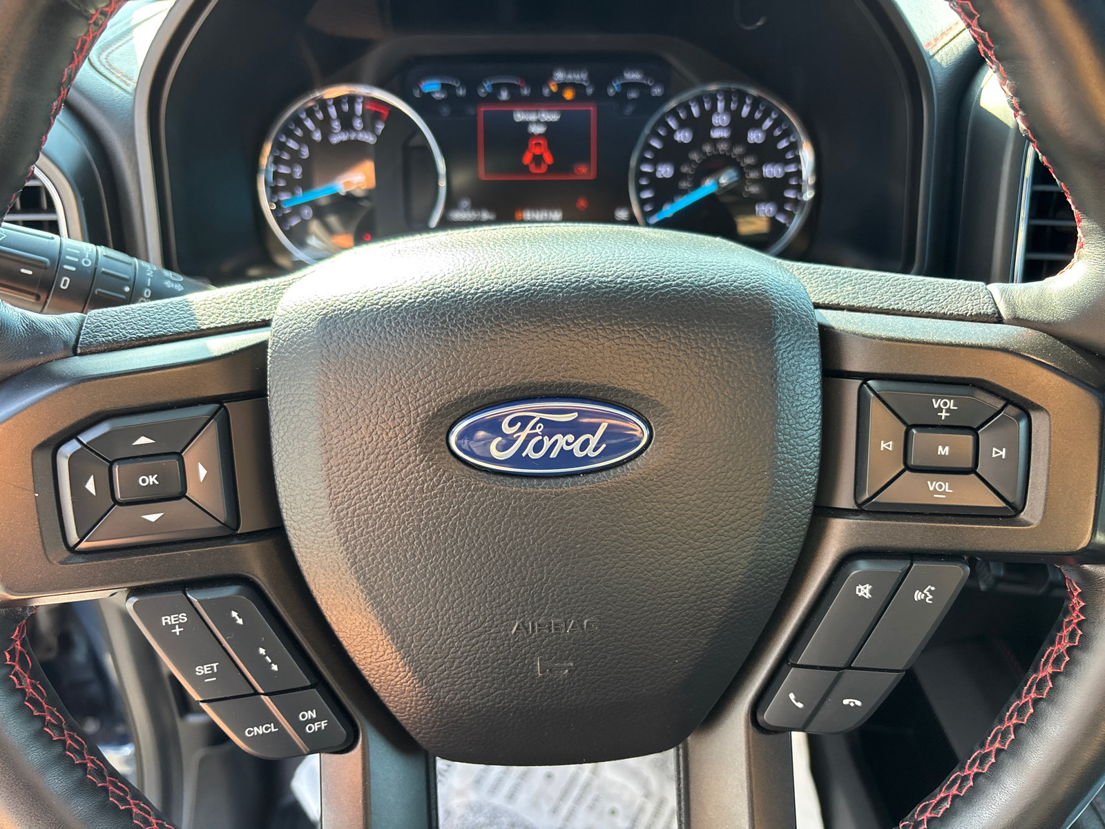 Used 2019 Ford Expedition Limited w/ Equipment Group 303A AWD/4WD image 15