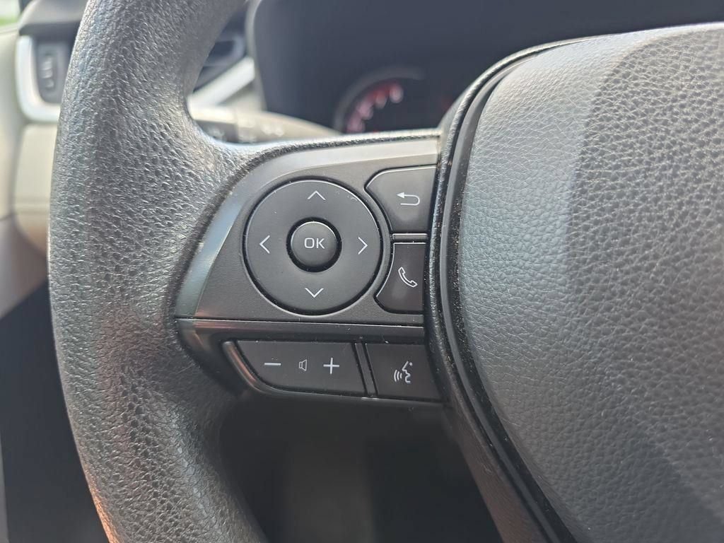 Used 2025 Toyota RAV4 XLE AWD/4WD image 21