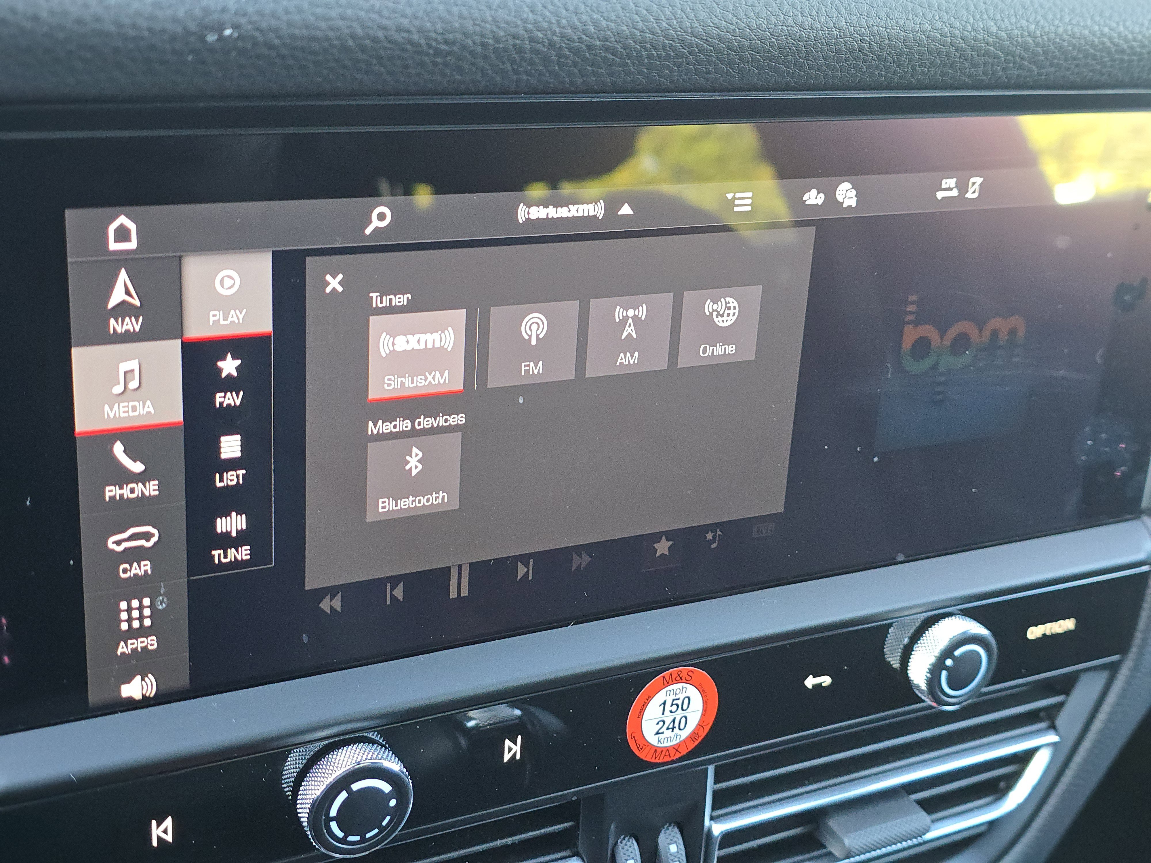 Certified 2025 Porsche Macan image 23