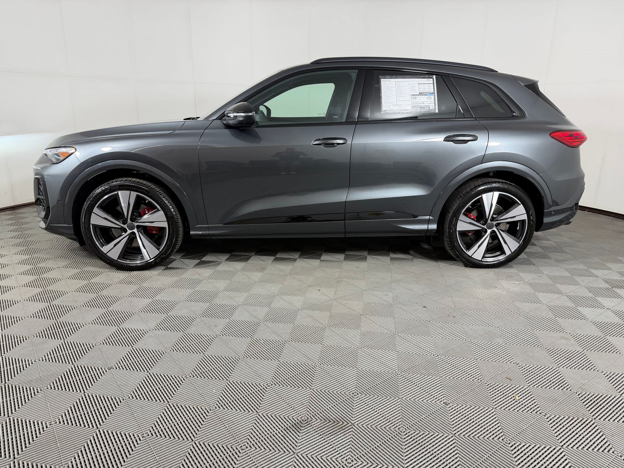 New 2026 Audi SQ5 Premium Plus AWD/4WD image 2