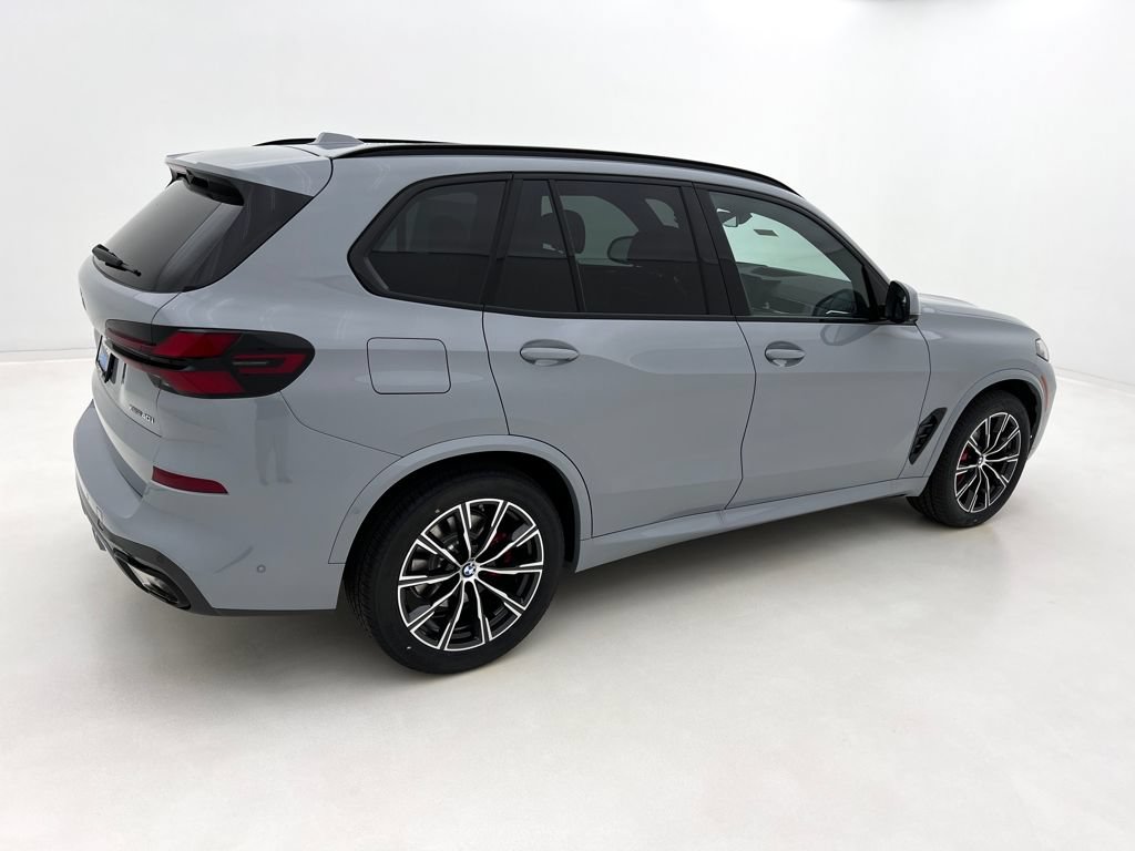 New 2026 BMW X5 xDrive40i w/ M Sport Package AWD/4WD image 13