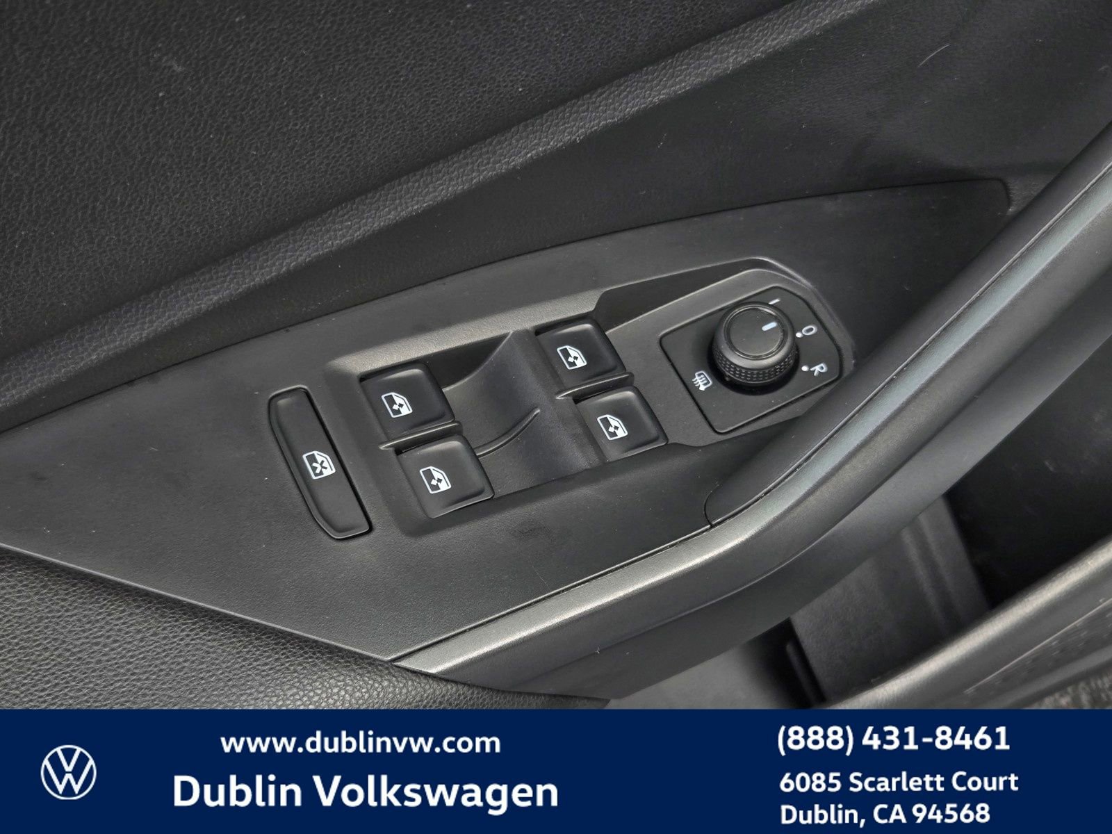 Certified 2020 Volkswagen Jetta R-Line w/ R-Line Cold Weather Package image 11