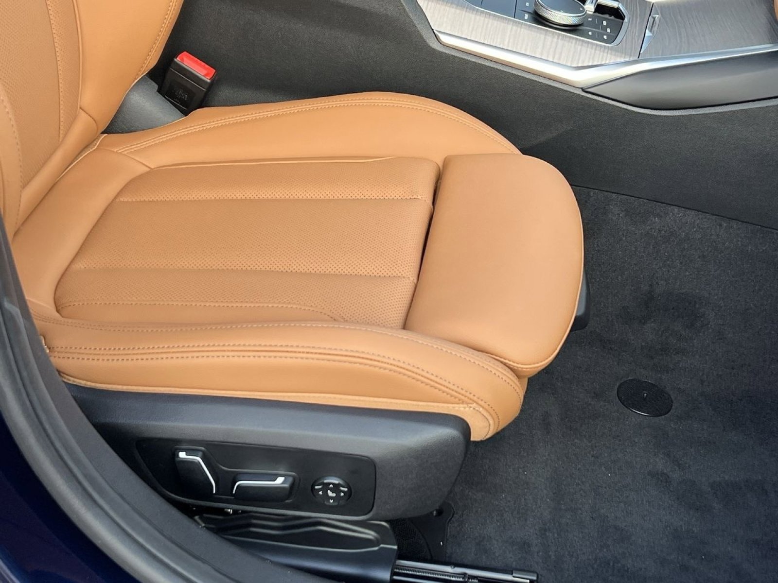 New 2026 BMW 330i xDrive Sedan w/ Premium Package image 27