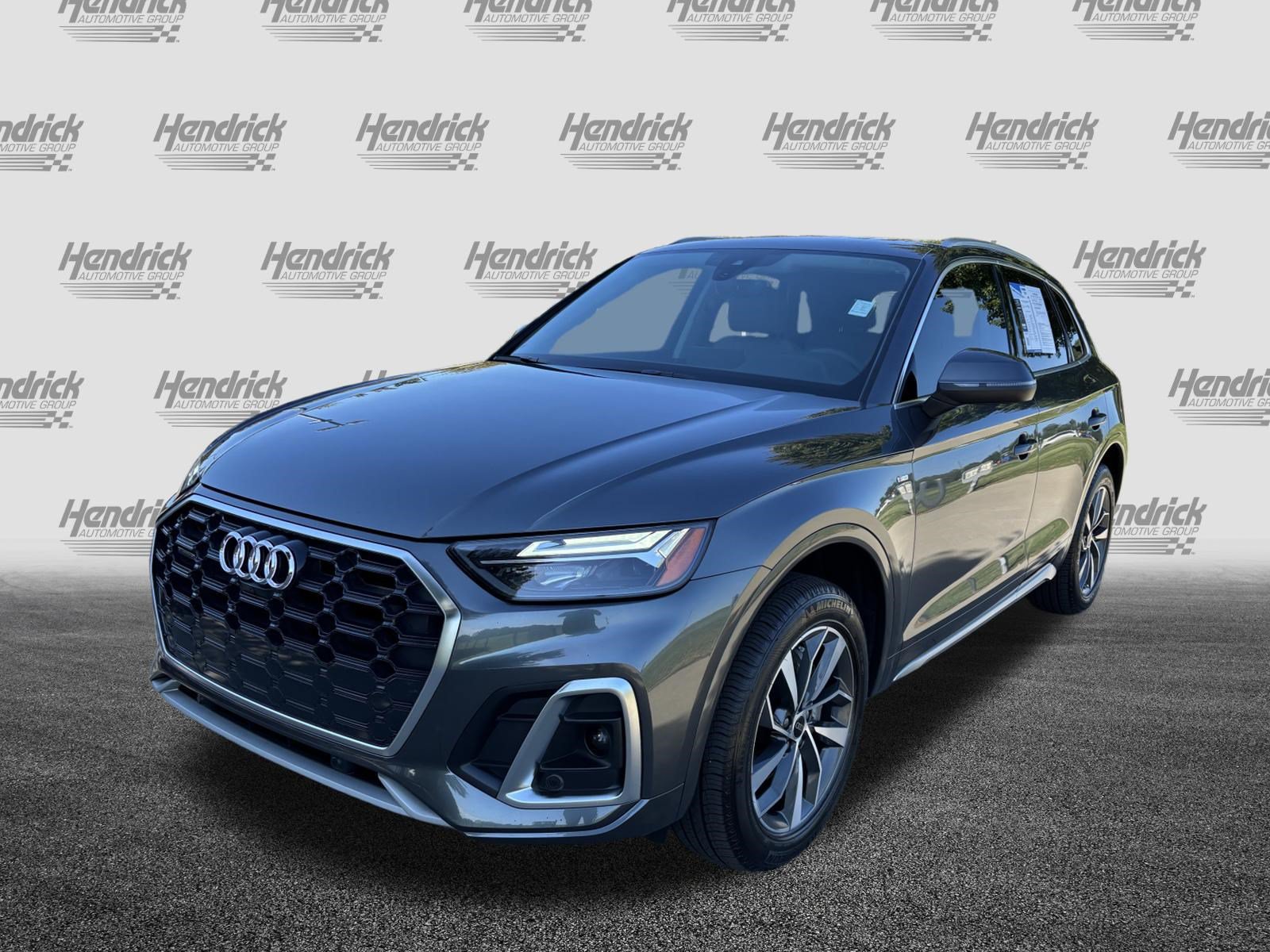 Used 2024 Audi Q5 2.0T Premium Plus w/ Premium Plus Package AWD/4WD image 5