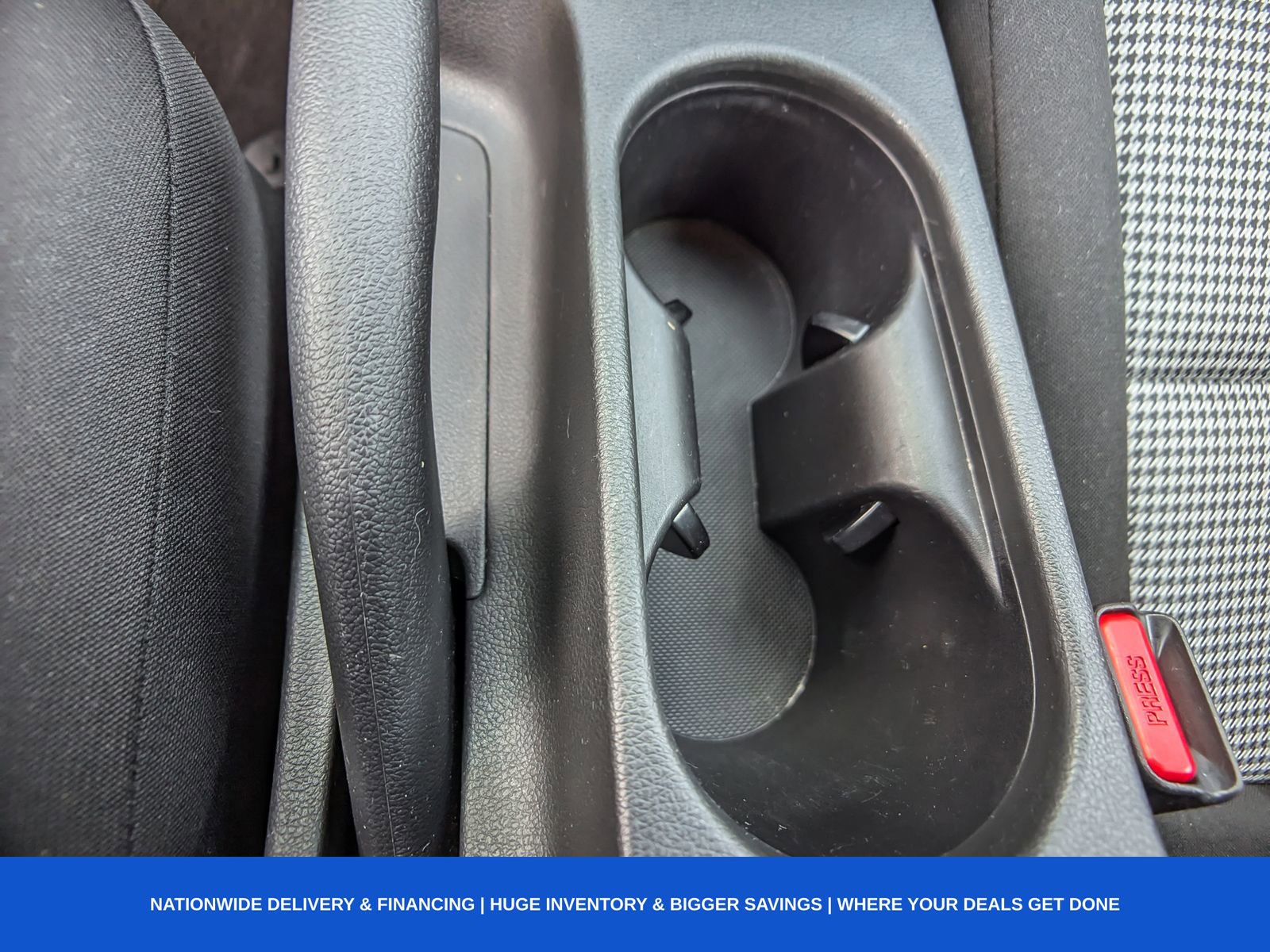 Used 2022 Hyundai Kona SE image 30