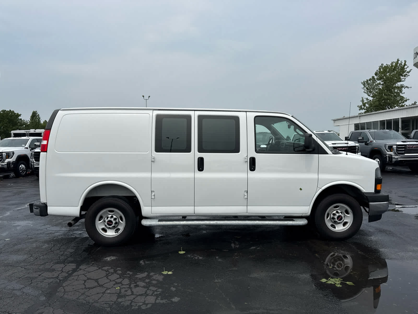 Certified 2025 GMC Savana 2500 w/ Driver Convenience Package RWD image 6