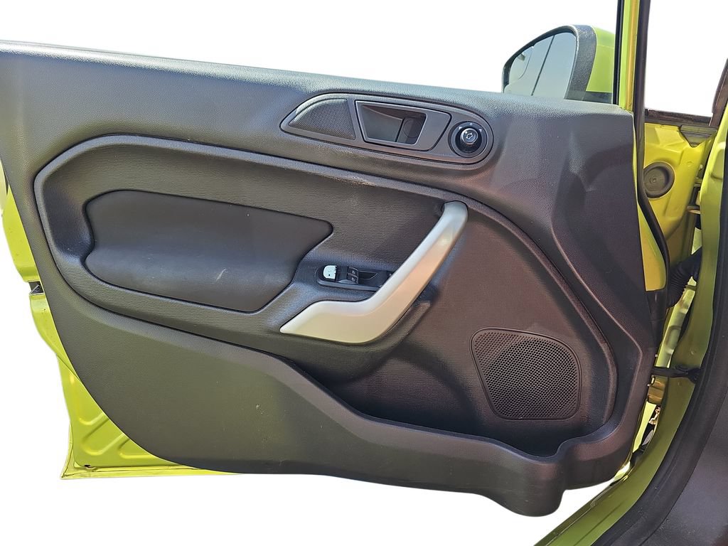 Used 2013 Ford Fiesta SE FWD image 24