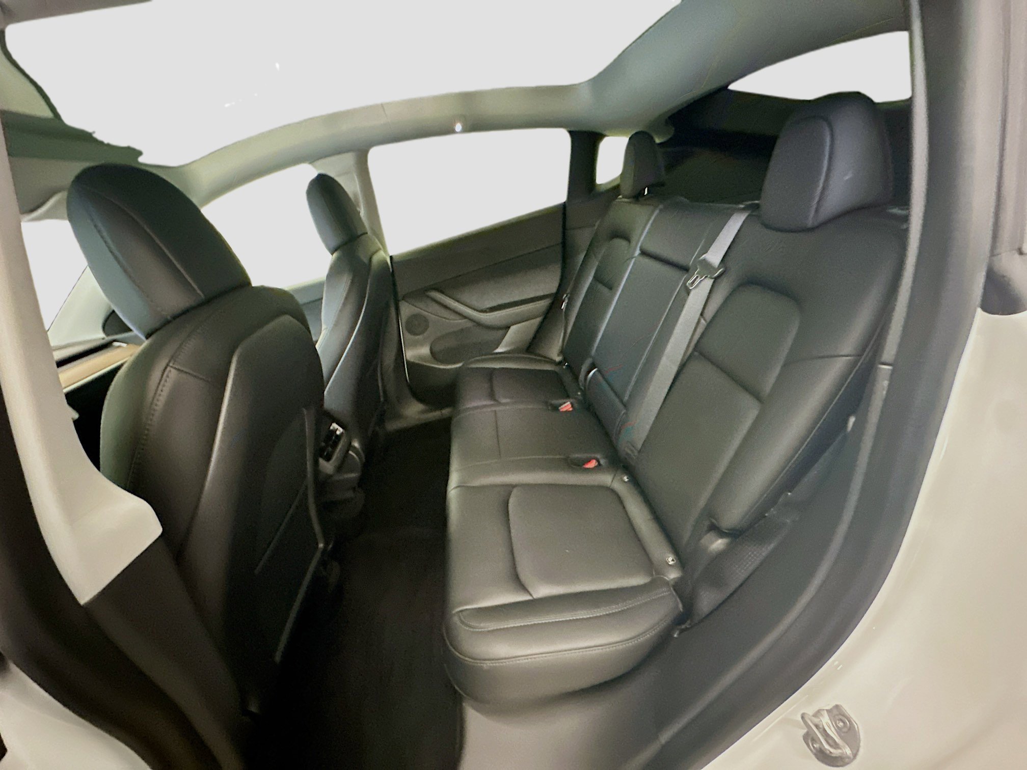 Used 2021 Tesla Model Y Long Range image 30