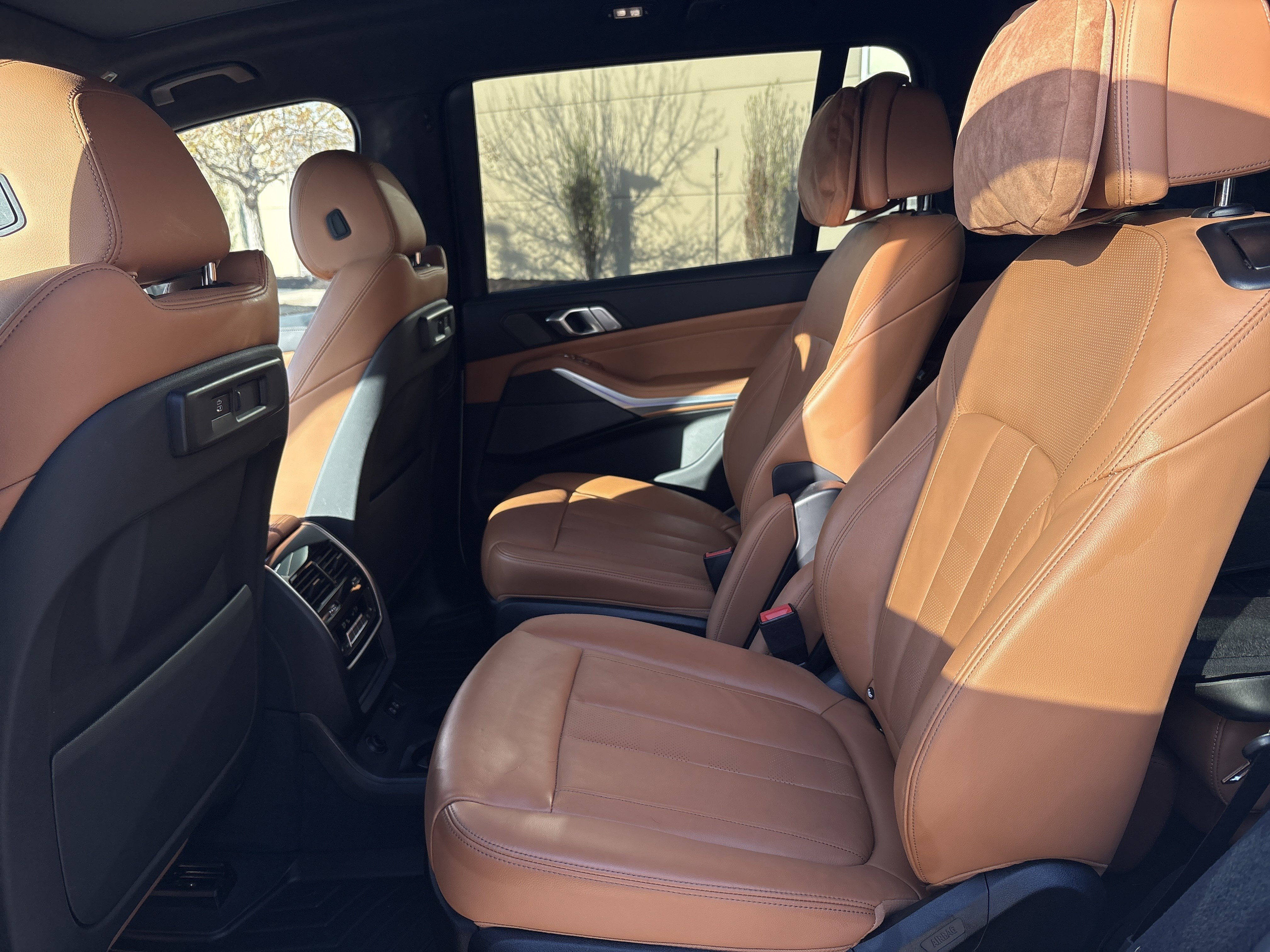 Used 2022 BMW X7 xDrive40i w/ M Sport Package image 30