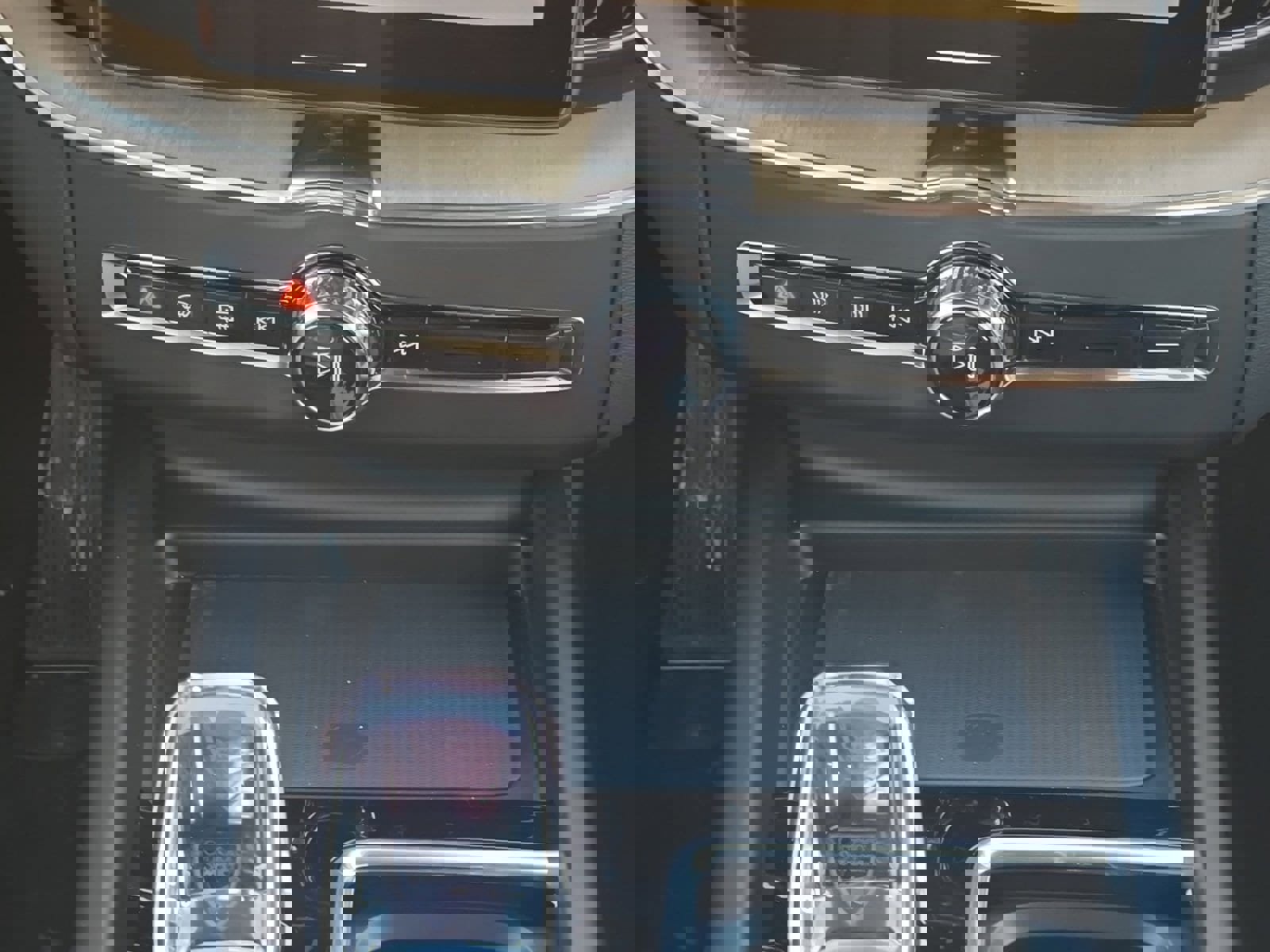 New 2026 Volvo XC60 B5 Core w/ Climate Package image 17