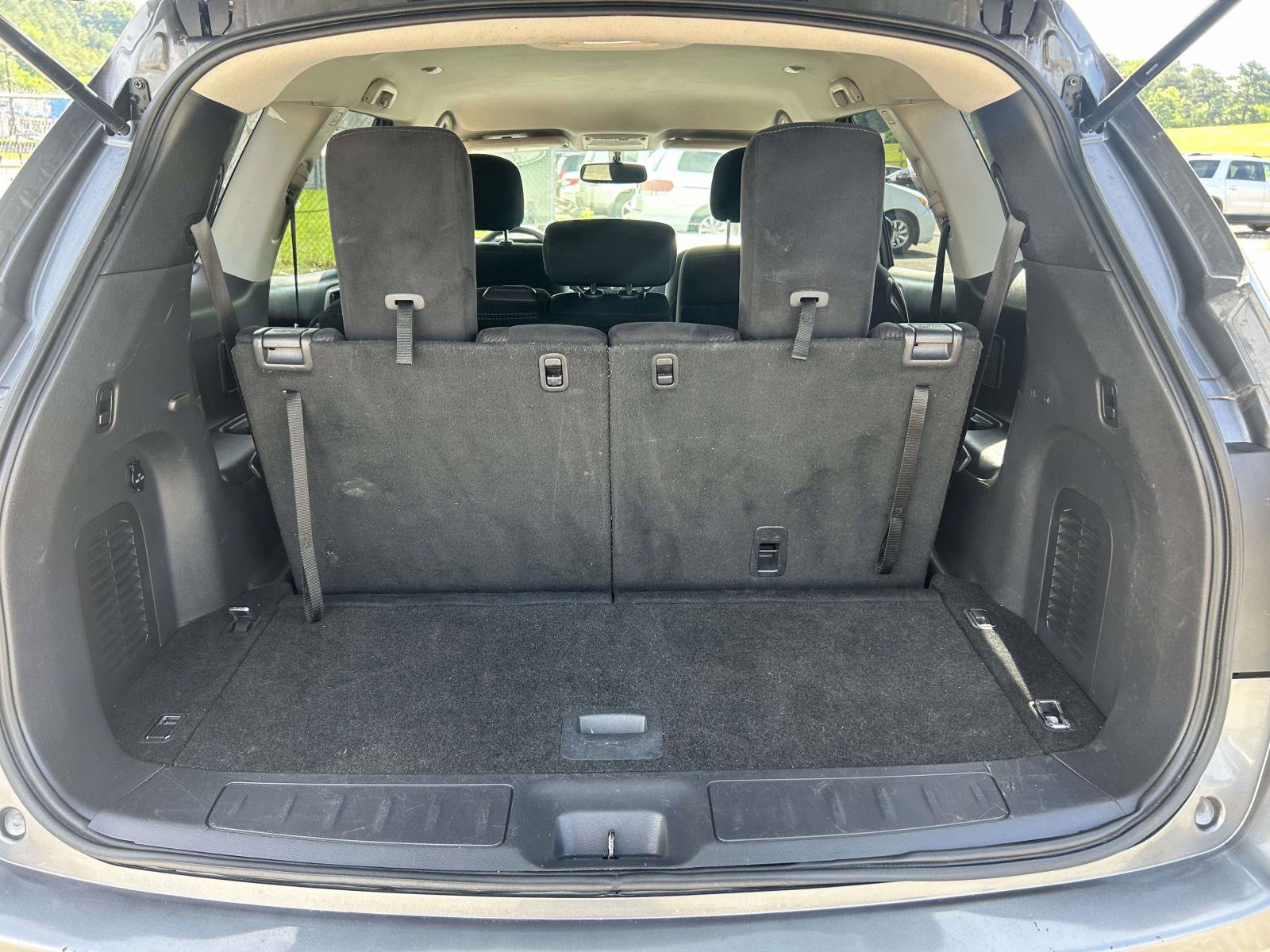 Used 2016 Nissan Pathfinder SV FWD image 8