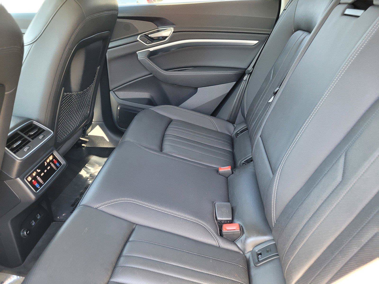 Used 2019 Audi e-tron Premium Plus w/ Towing Package AWD/4WD image 17