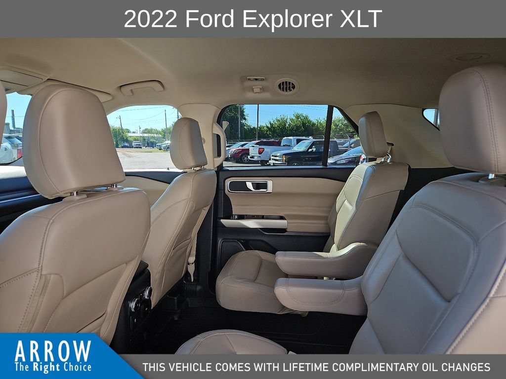 Used 2022 Ford Explorer XLT w/ Equipment Group 202A AWD/4WD image 19