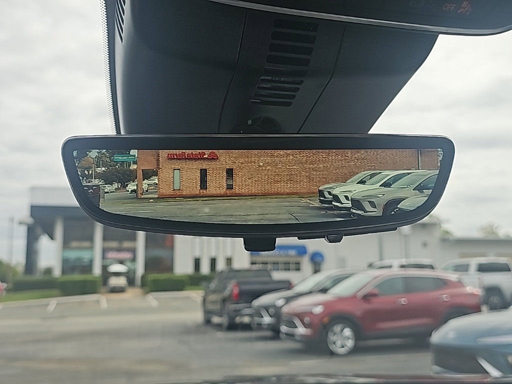 Used 2025 Buick Enclave Avenir w/ Super Cruise Package image 27