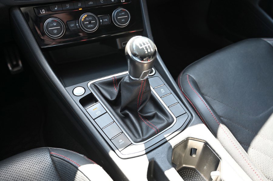 Used 2019 Volkswagen Jetta GLI FWD image 29
