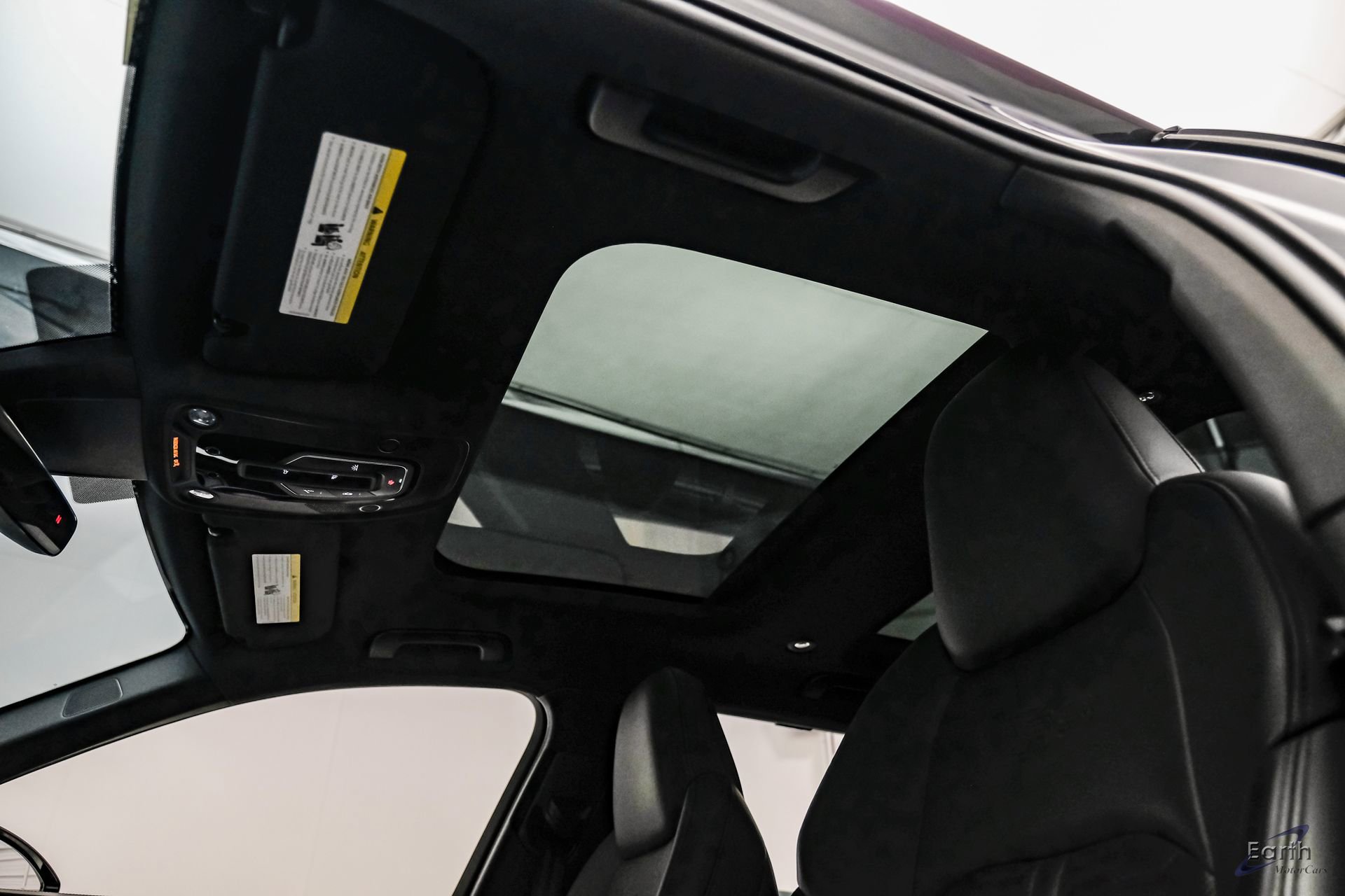 Used 2023 Audi RS 6 w/ Black Optic Package image 46